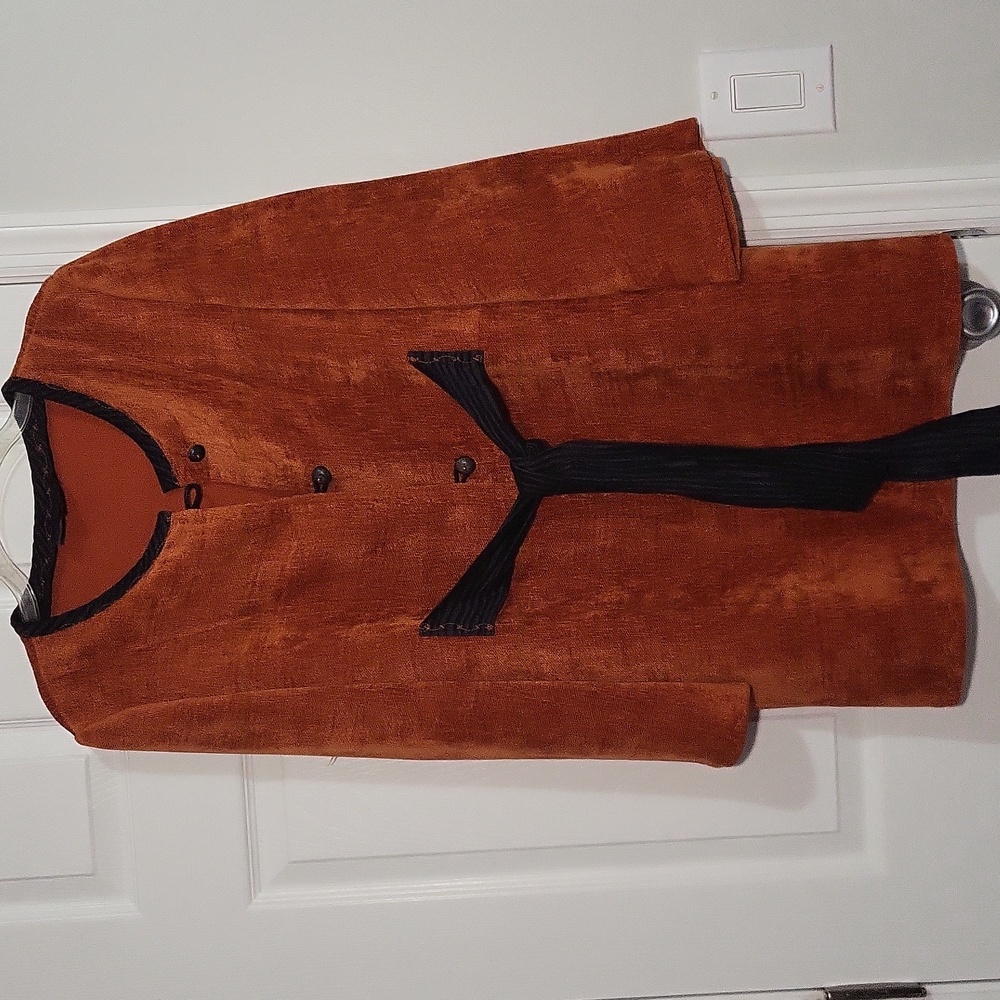 Elegant Women's Brown Teddy Jacket with Black Details - Picture 6 of 6